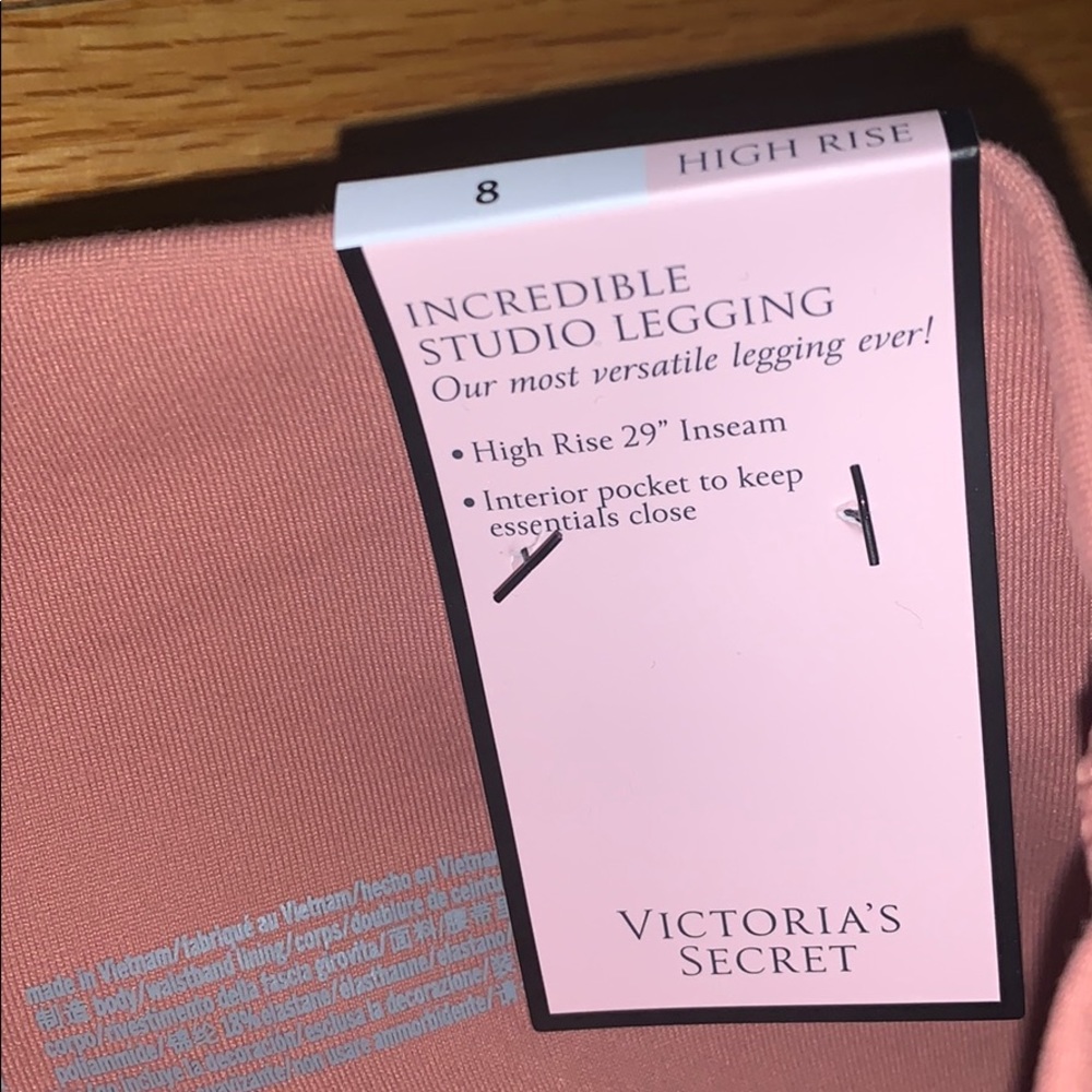 Victoria’s Secret Incredible Studio Legging - Picture 5 of 6